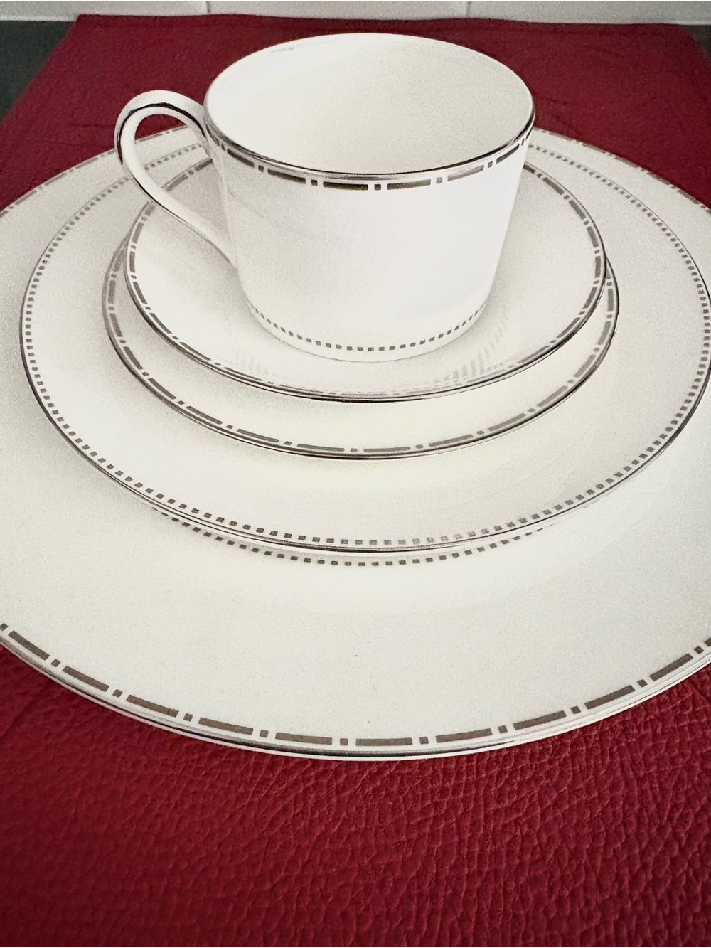 Vera Wang Wedgewood 5 piece Place setting BAGUETTE China Brand NEW